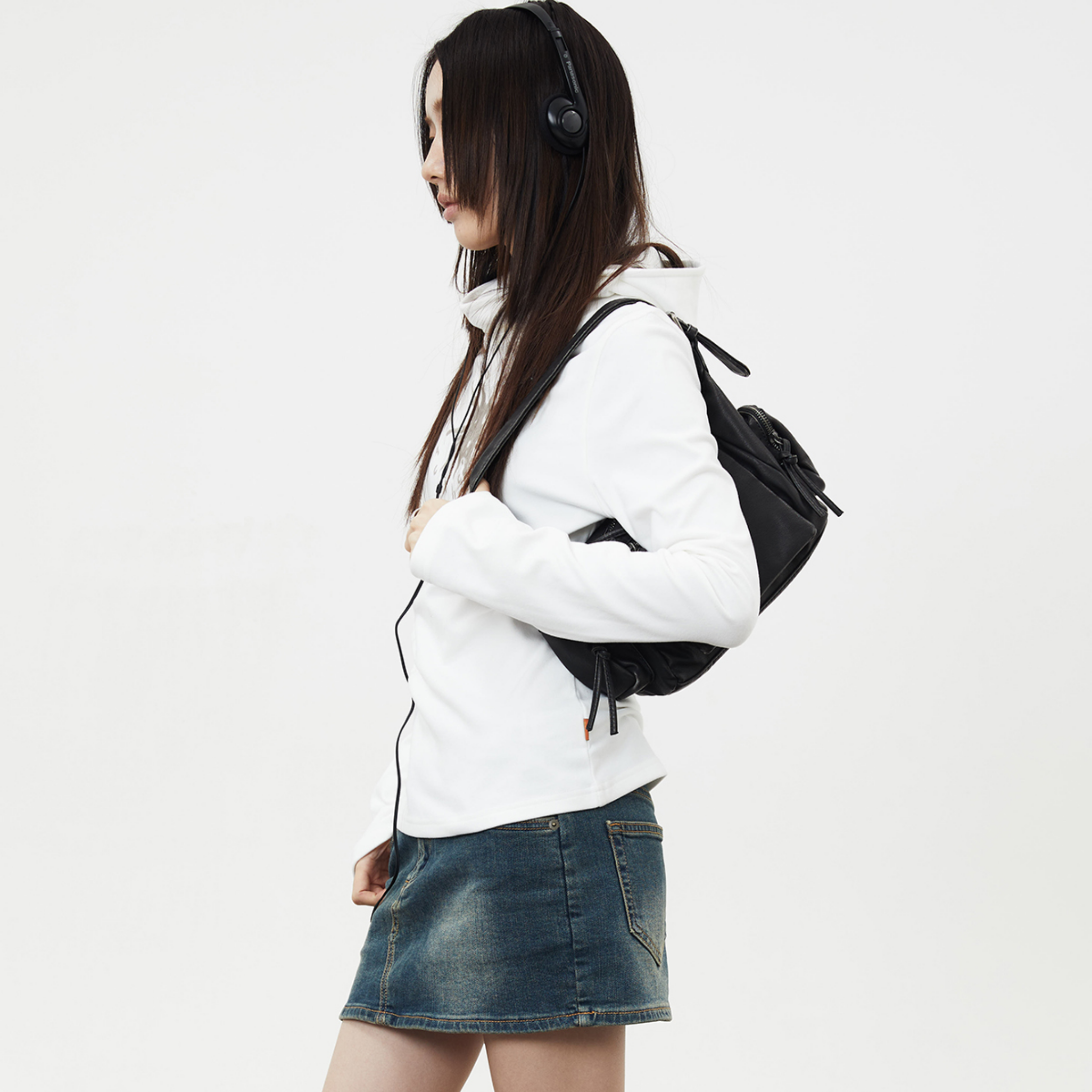 Core Edge Shoulder Bag