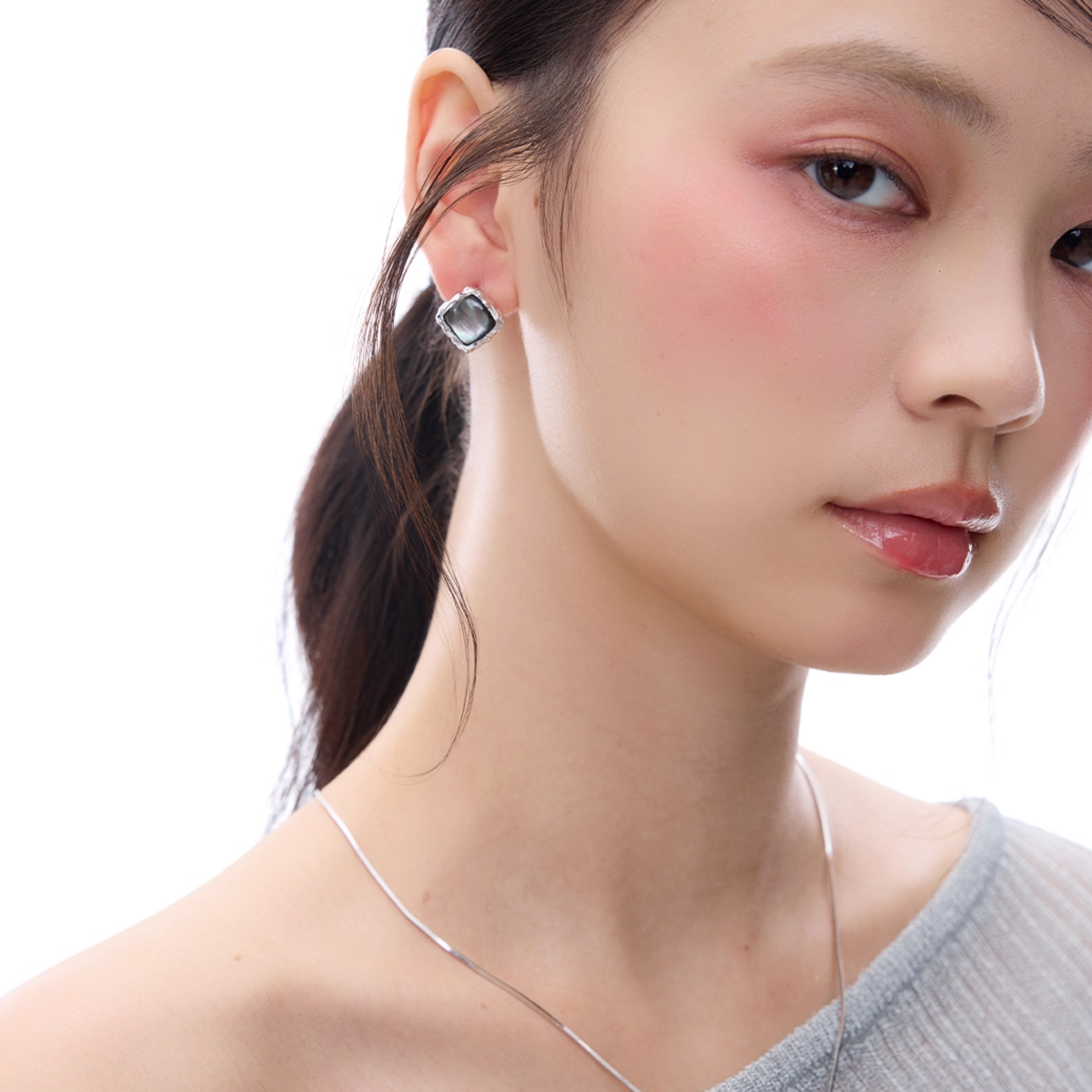 S925 Cubic zirconia noir square studs pierce