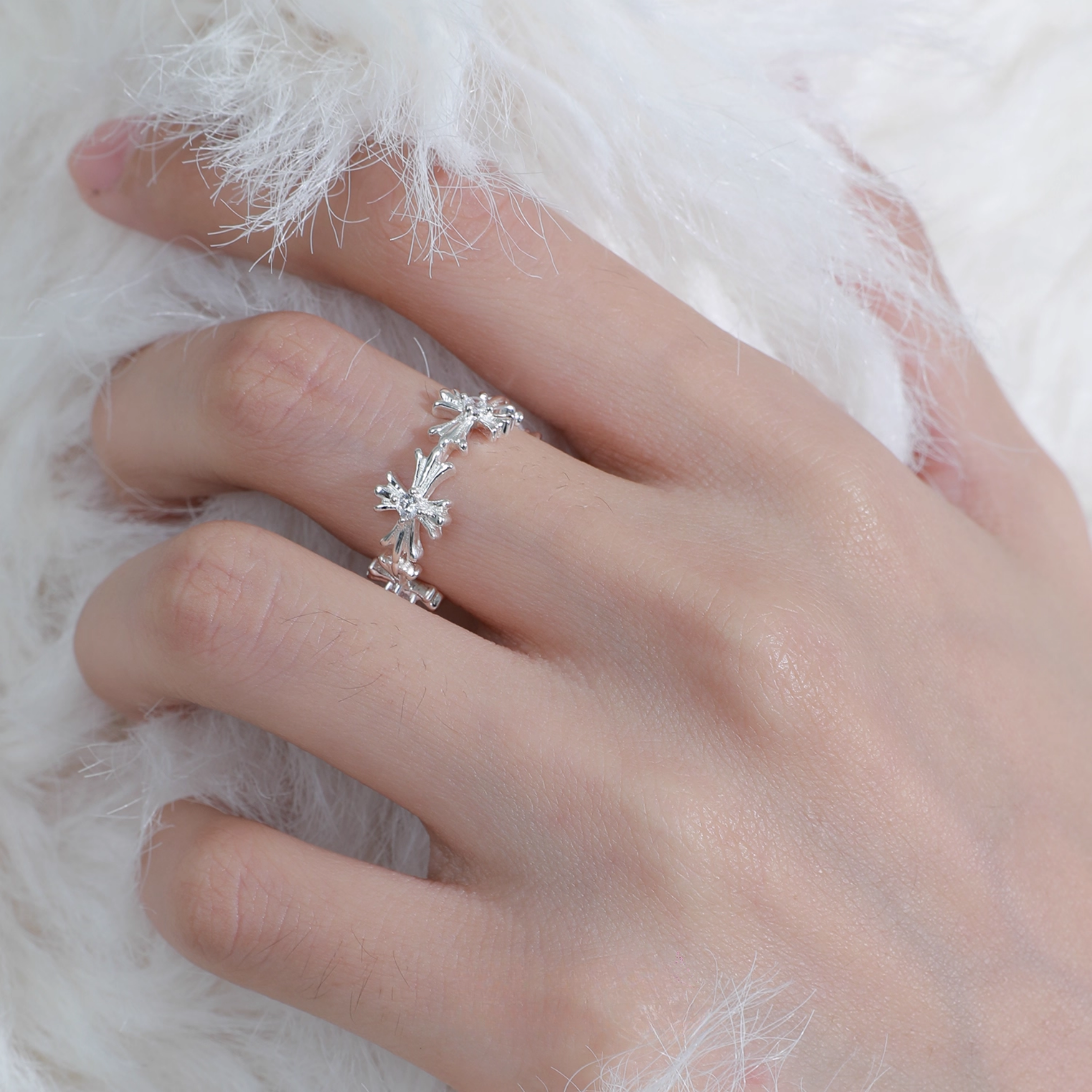 S925 Stellar cross ring
