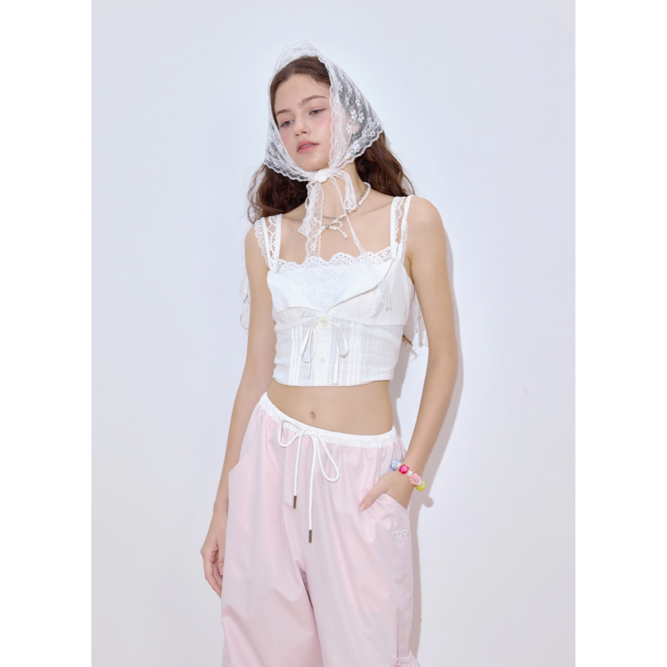 Lace ribbon cropped tops