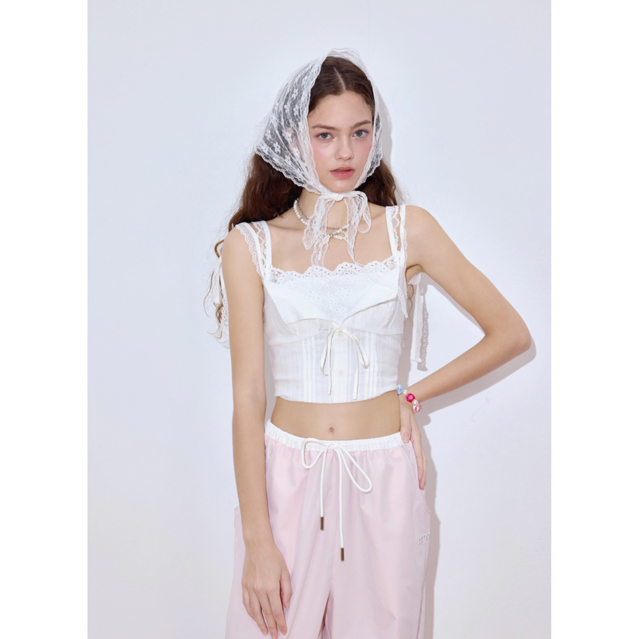 Lace ribbon cropped tops