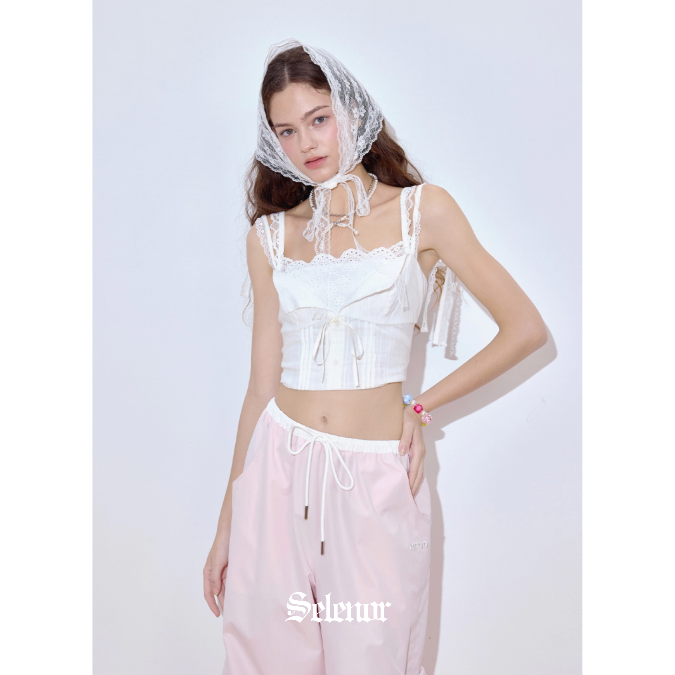 Lace ribbon cropped tops