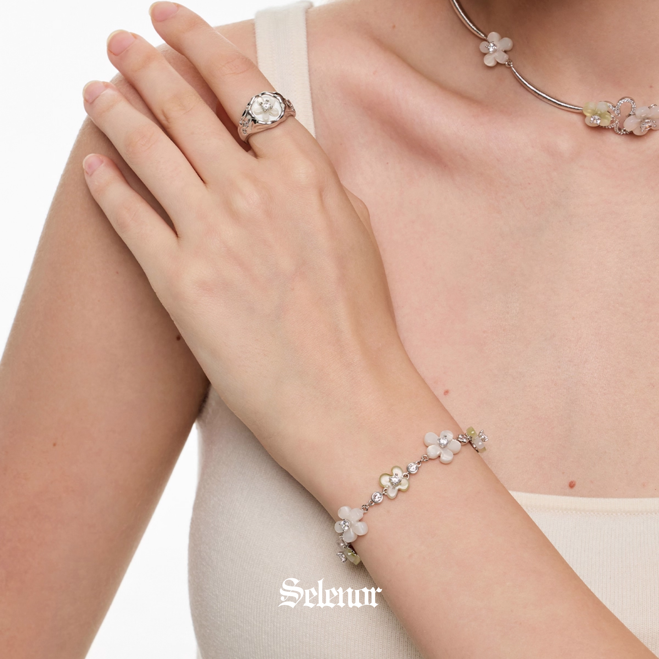Cubic zirconia bloomelisse bracelet[set item]