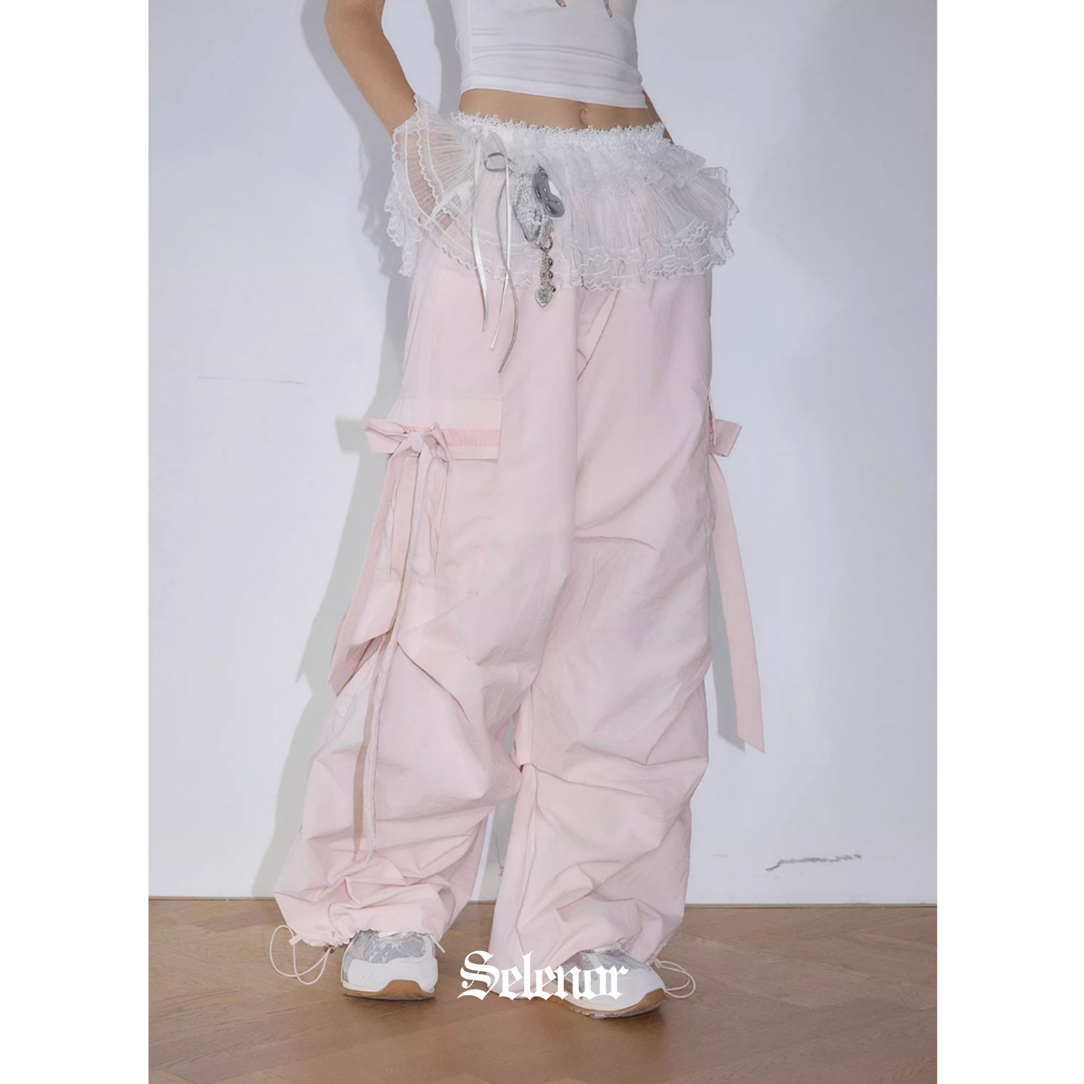 Ribbon cargo pants