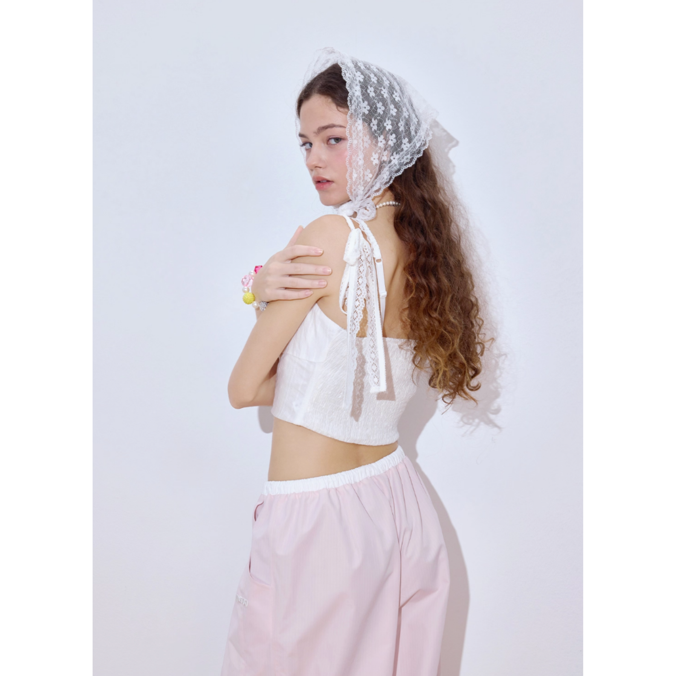 Lace ribbon cropped tops